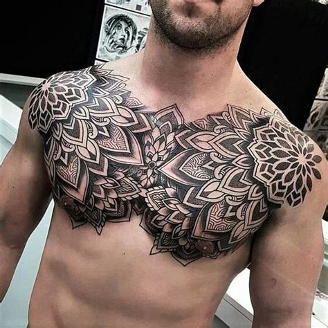 tatuajes de pecho hombre|Diseños de tatuajes para hombres en el pecho: ideas。